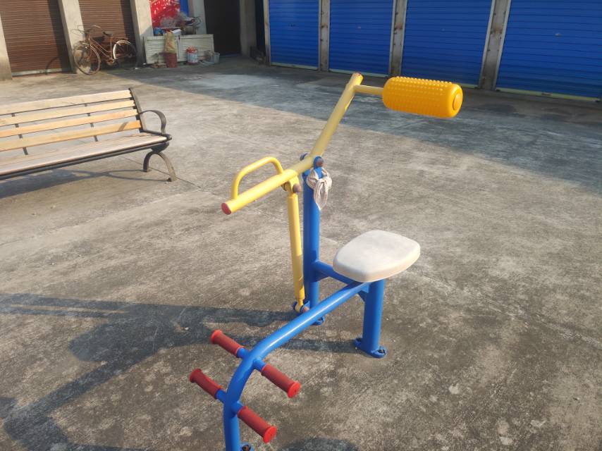 腹背鍛煉器