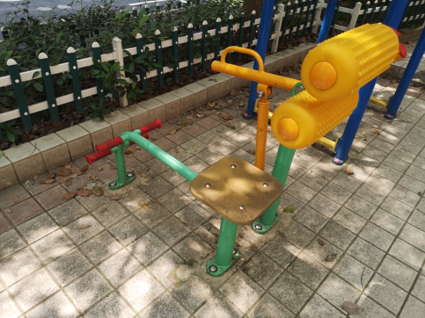 腹背鍛煉器