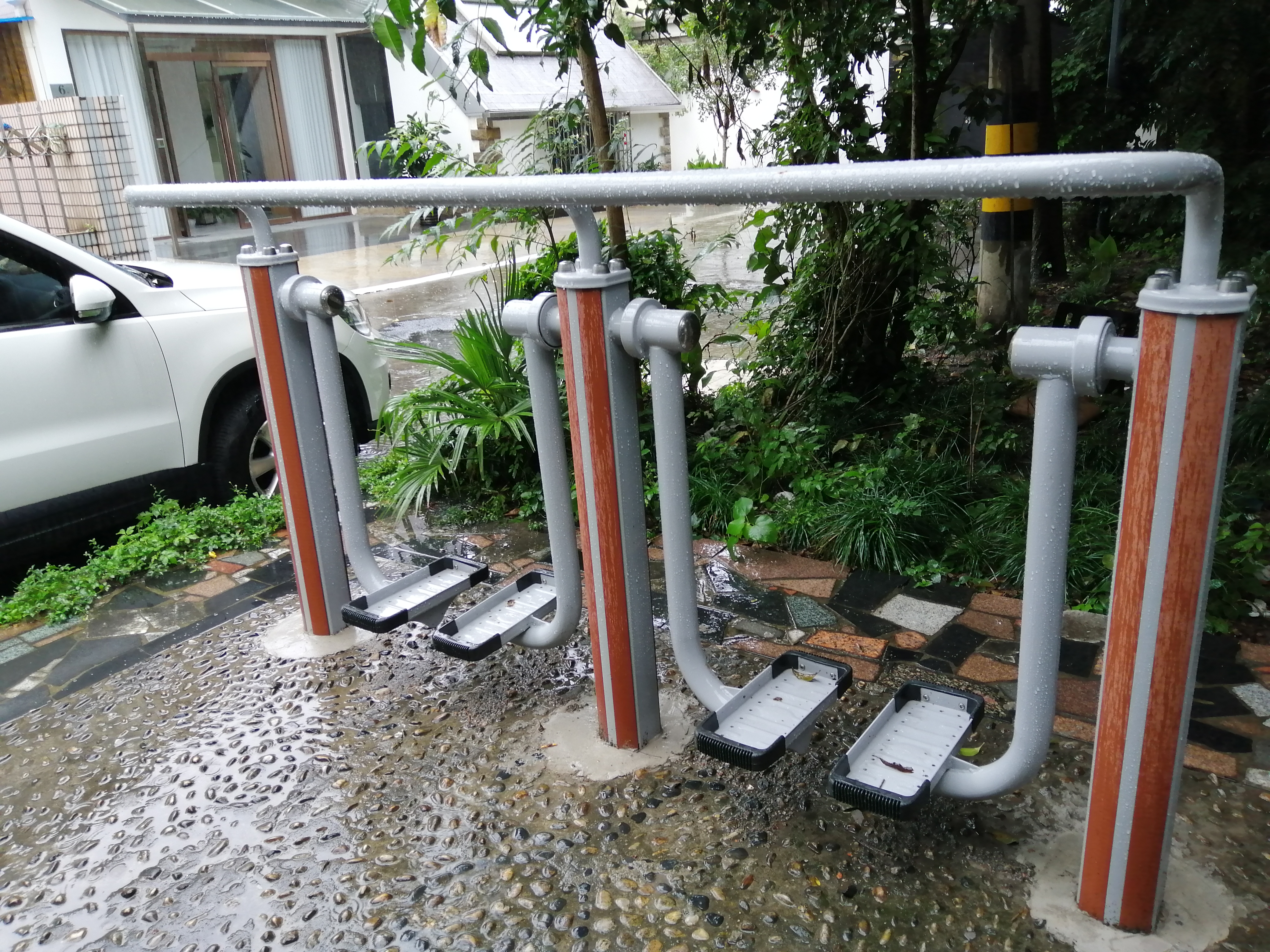 雙位太空漫步機