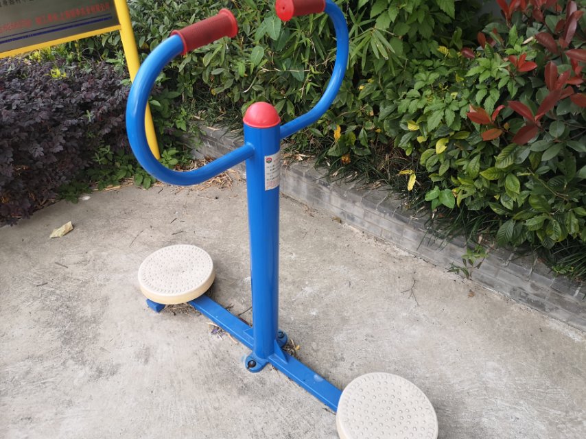 扭腰器