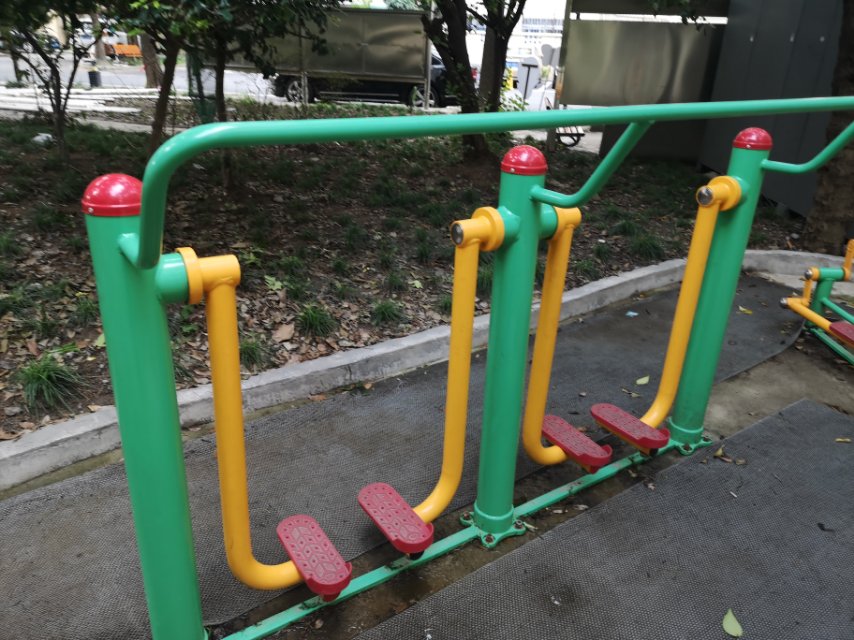 兩聯漫步機