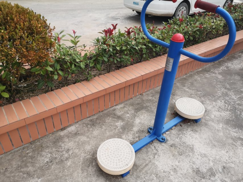 扭腰器