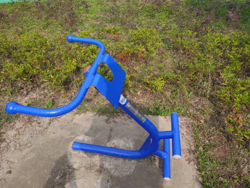 背肌訓練器