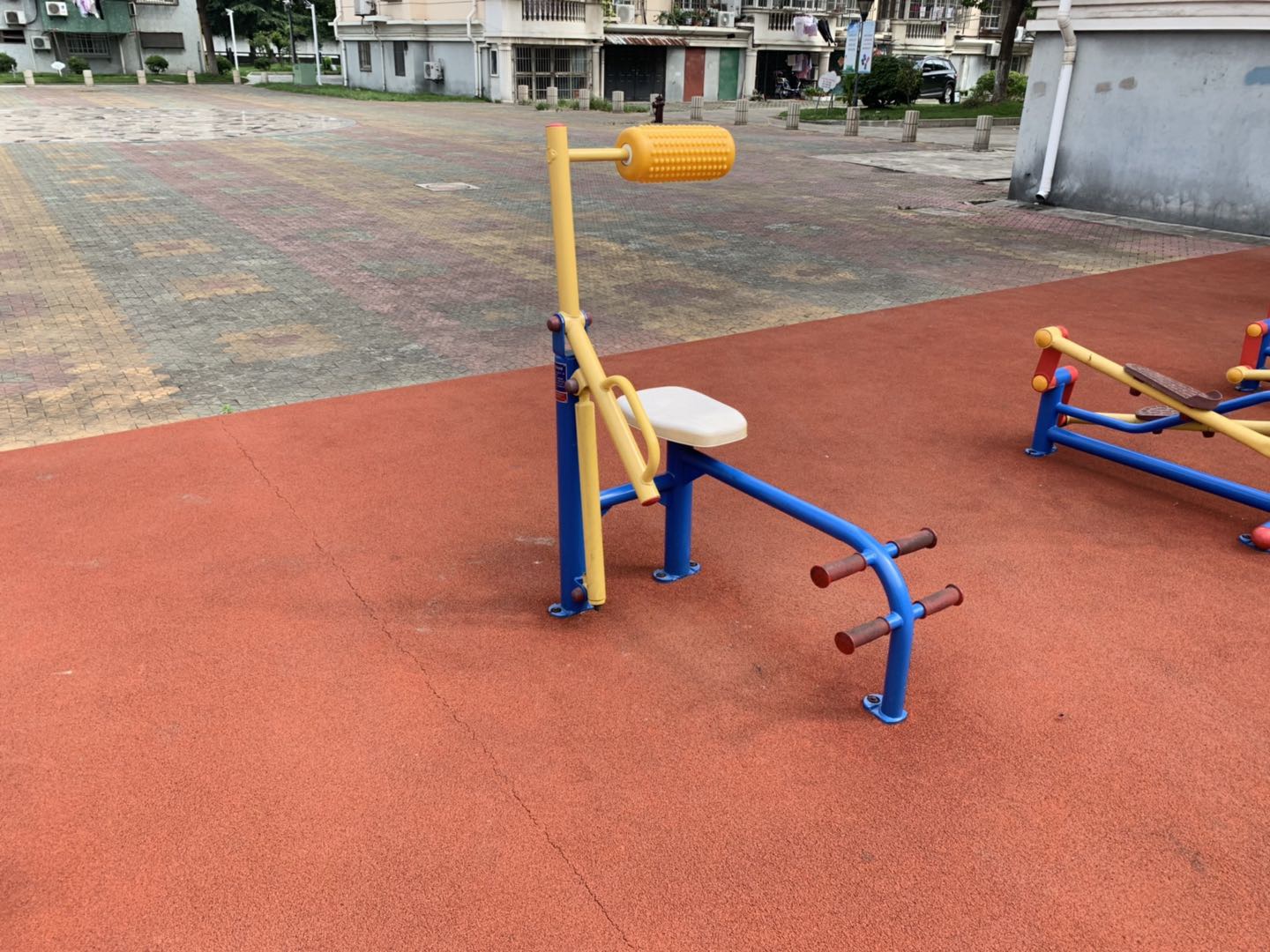 腹背鍛煉器