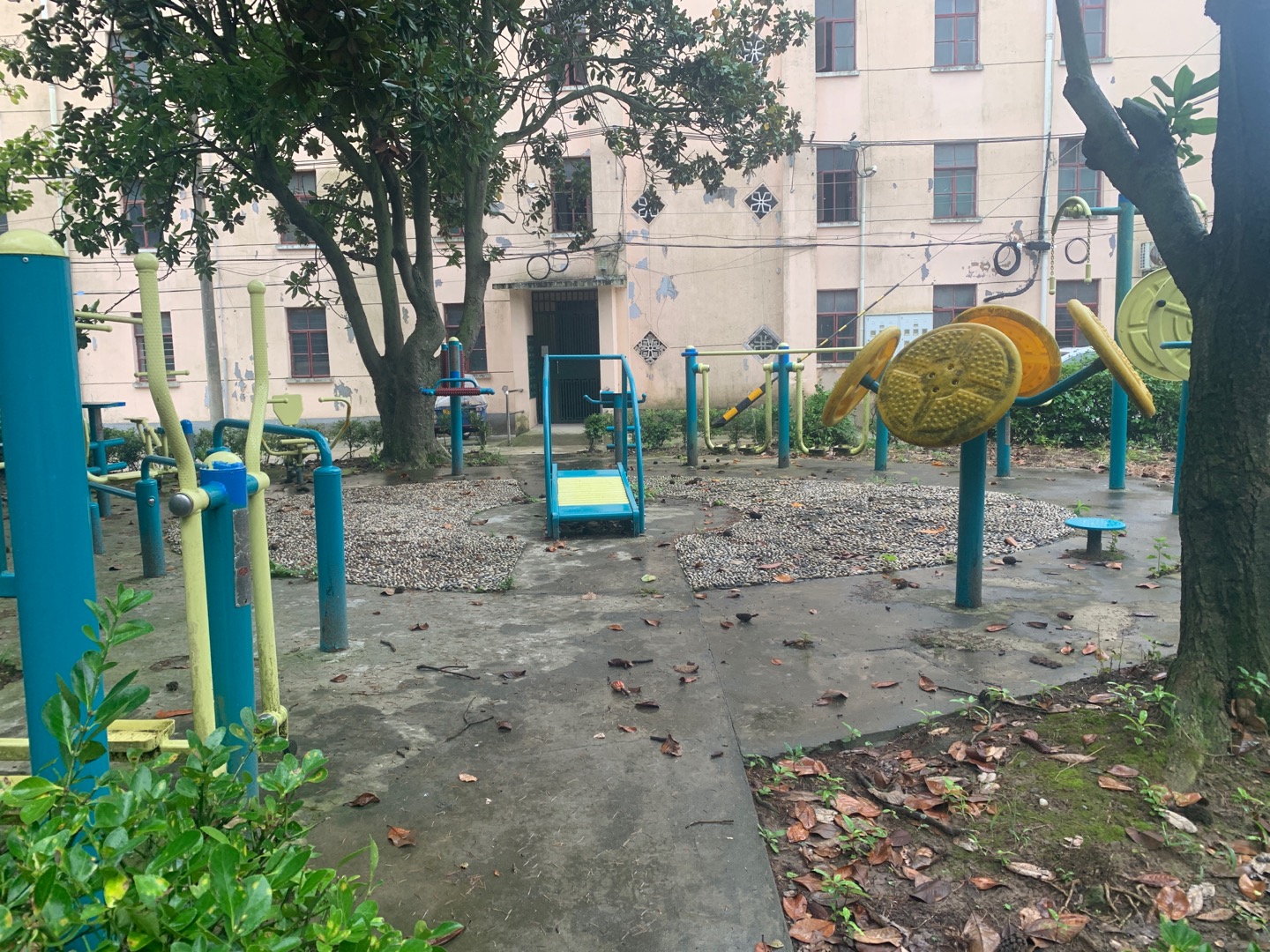 東平鎮東風新村楊南新村健身點