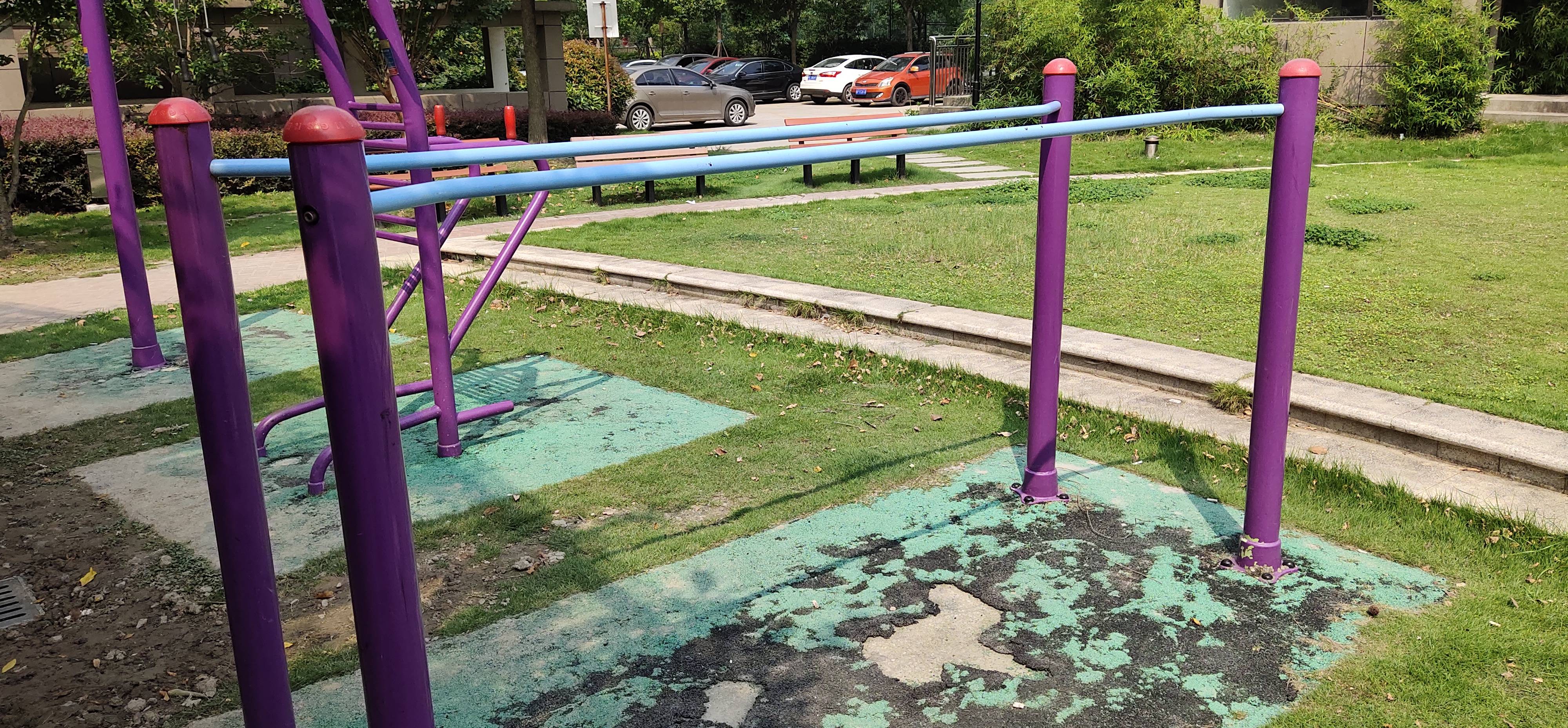 雙杠健身器