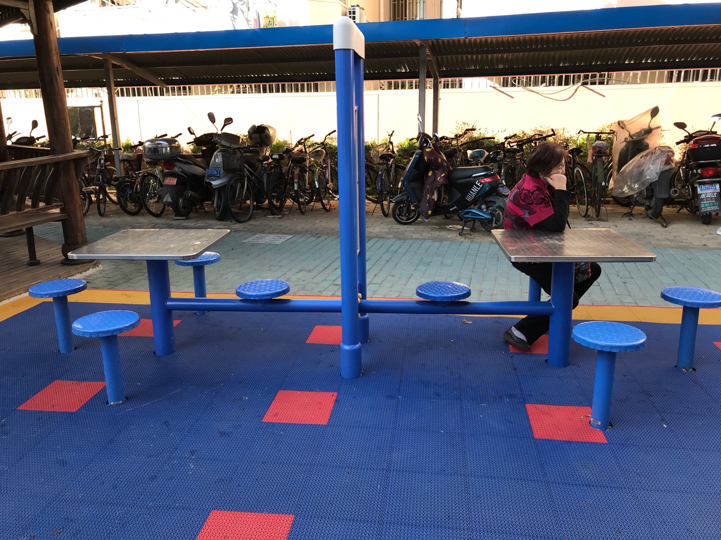 雙立柱棋牌桌