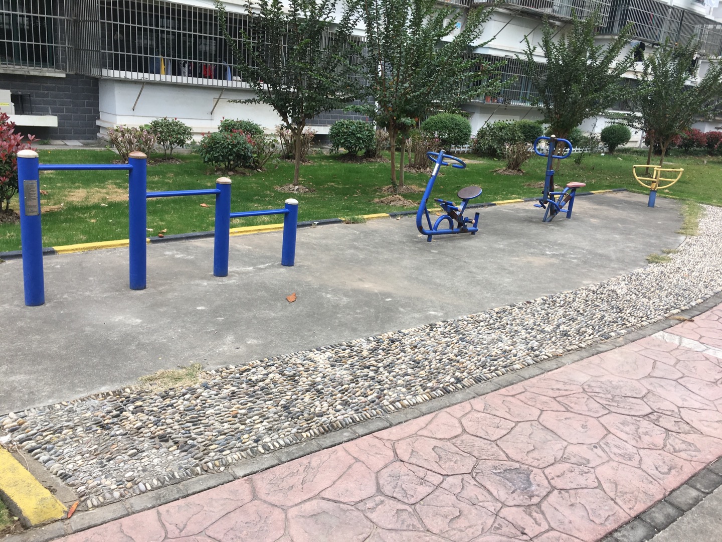 老港鎮宏港苑居民委員會健身苑點