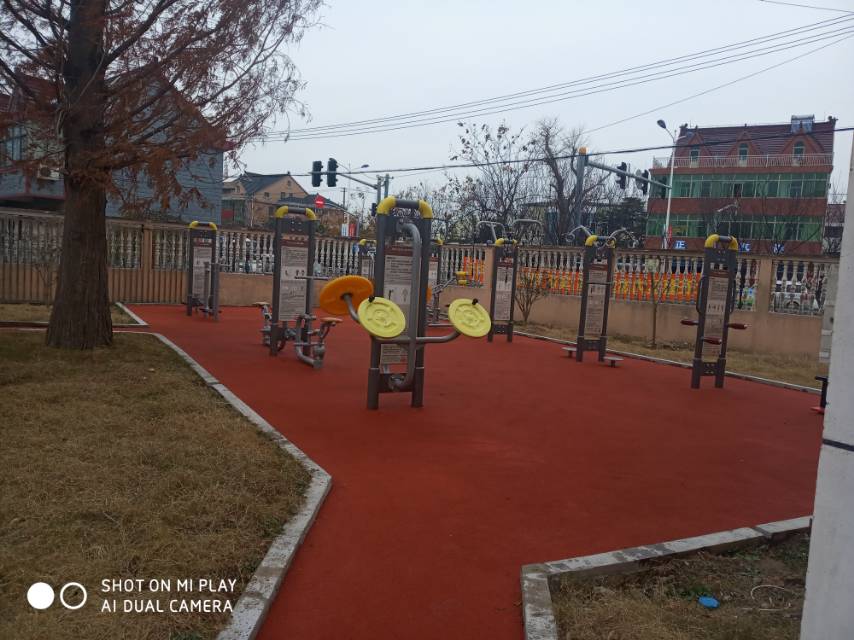 四團(tuán)居委電影院市民益智健身苑點