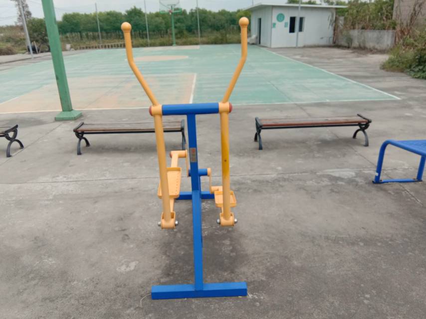 室外橢圓機