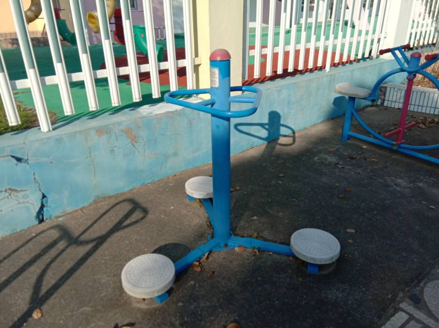 扭腰器