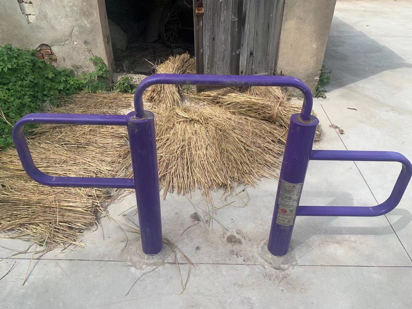 彈振壓腿器