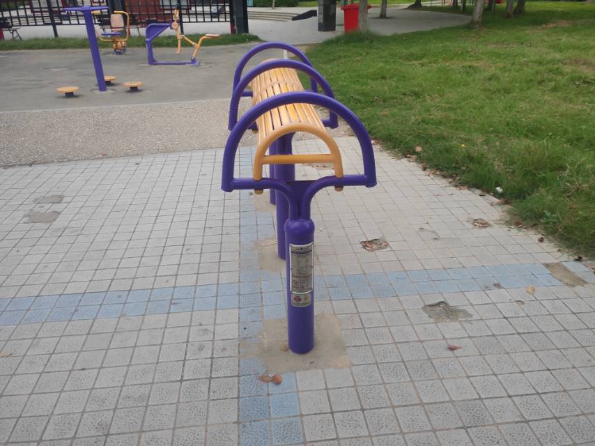 伸腰伸背器