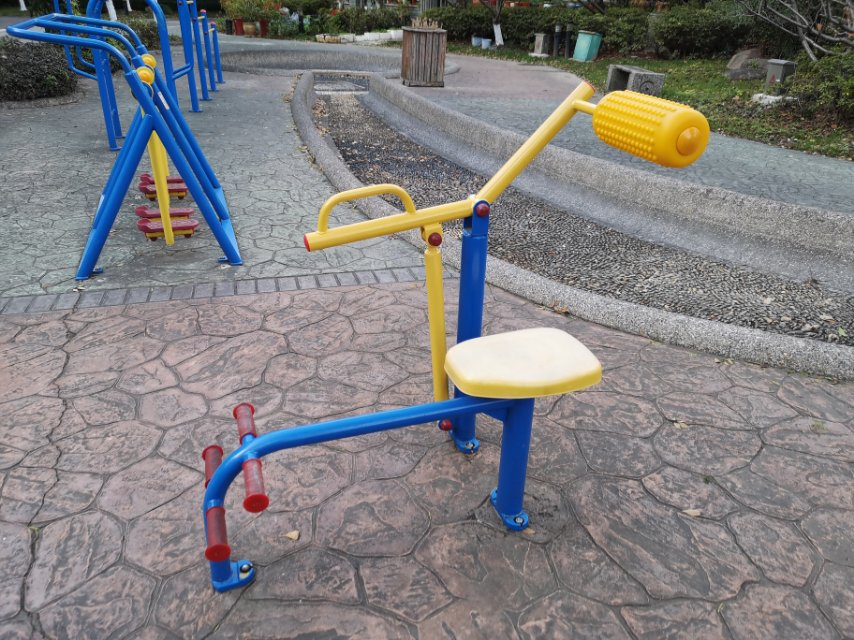 腹背鍛煉器