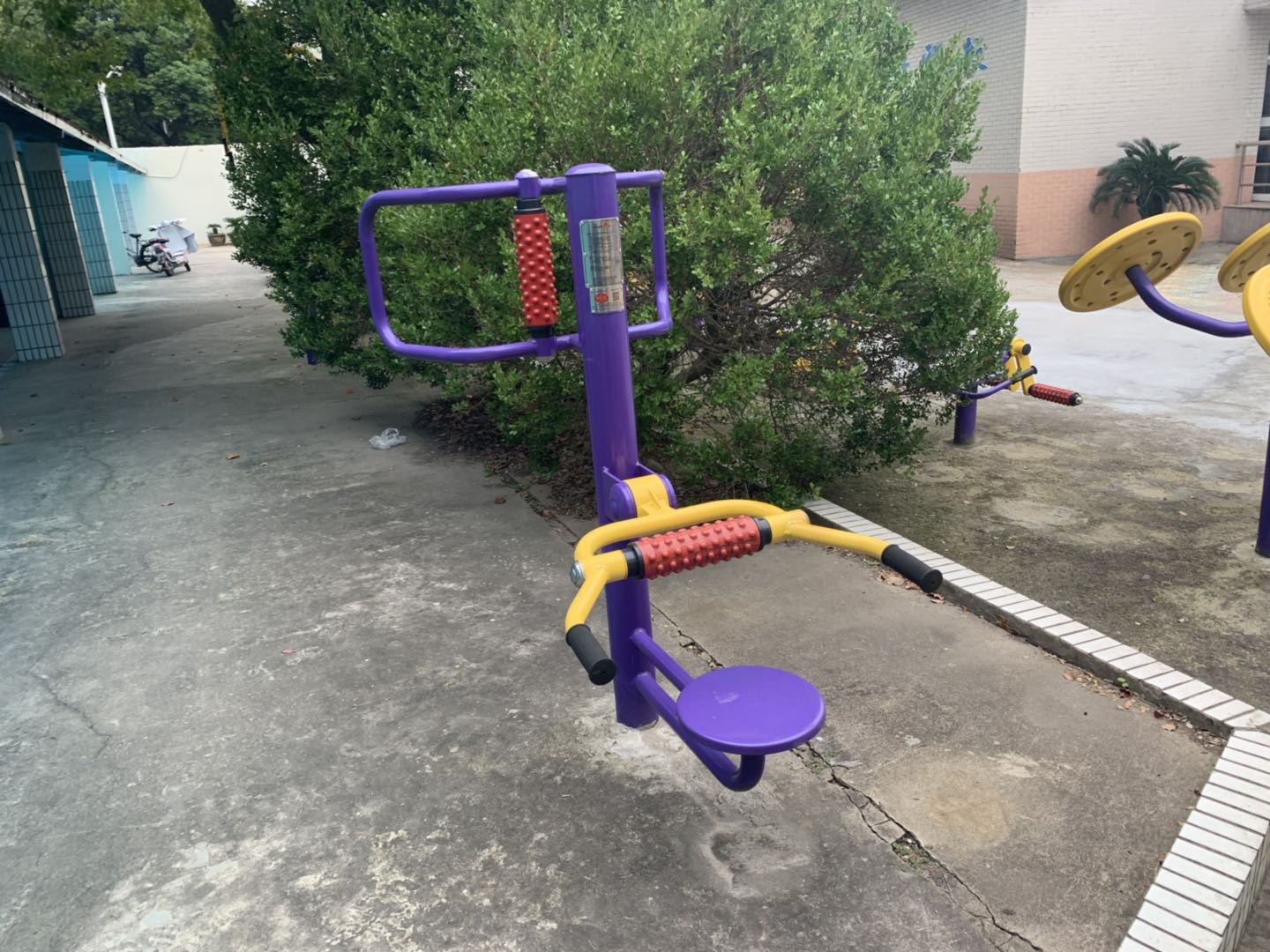 腰背按摩器