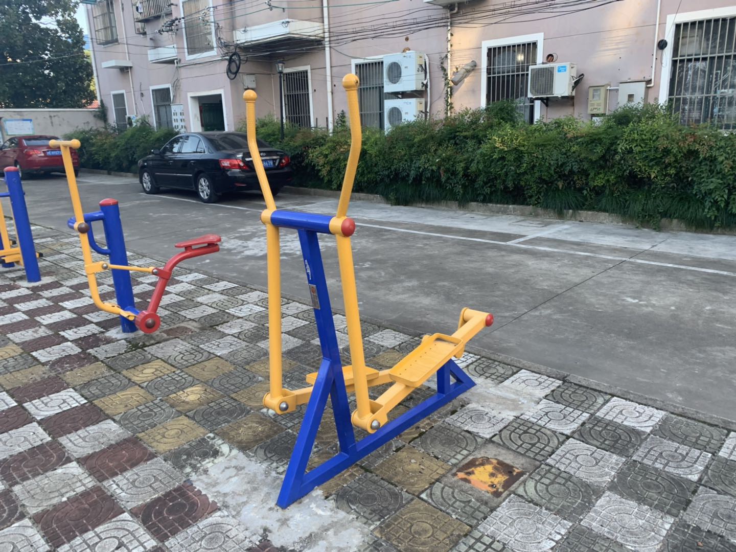 室外橢圓機
