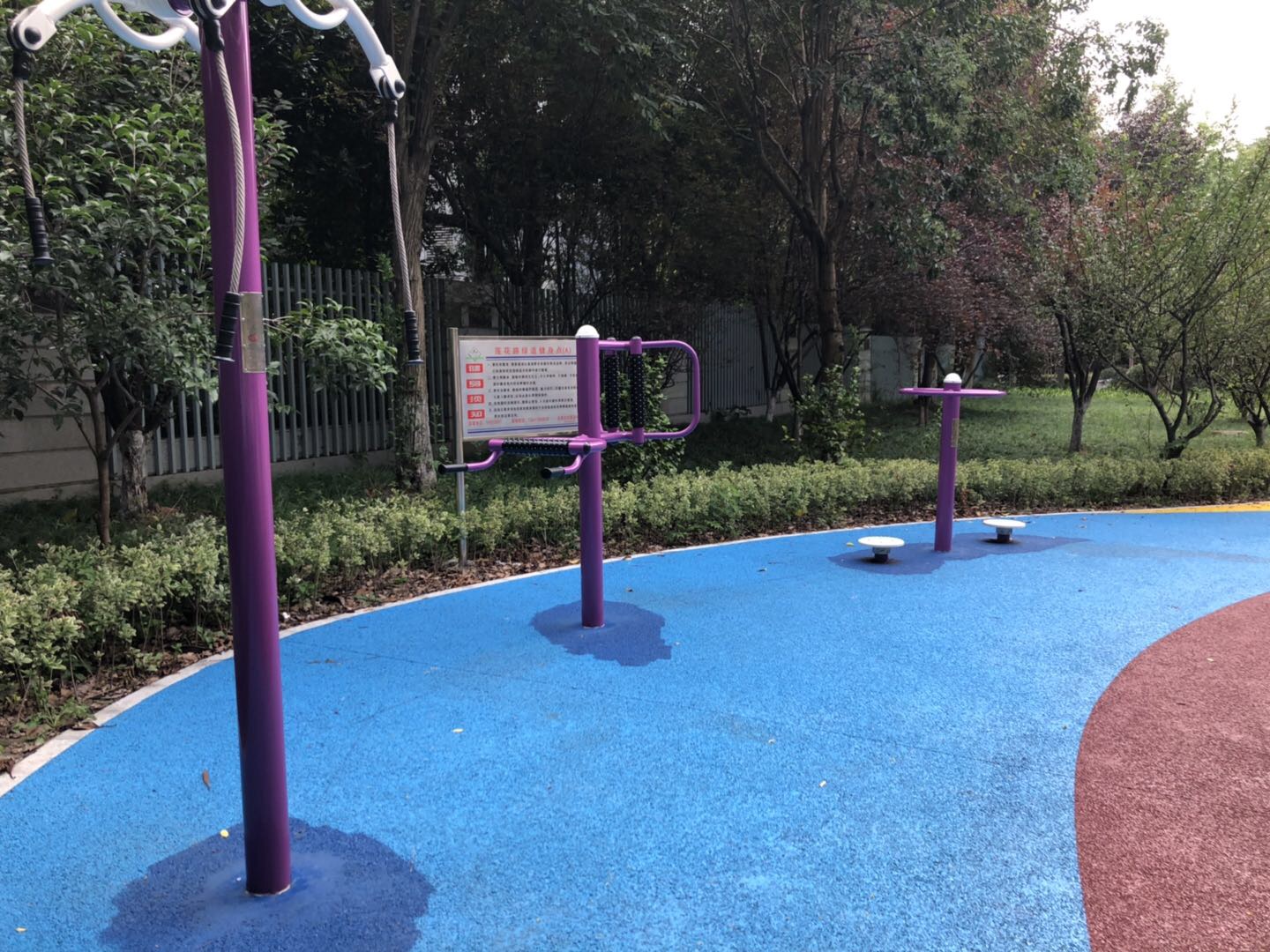 平吉路蓮花路西側健身苑點1