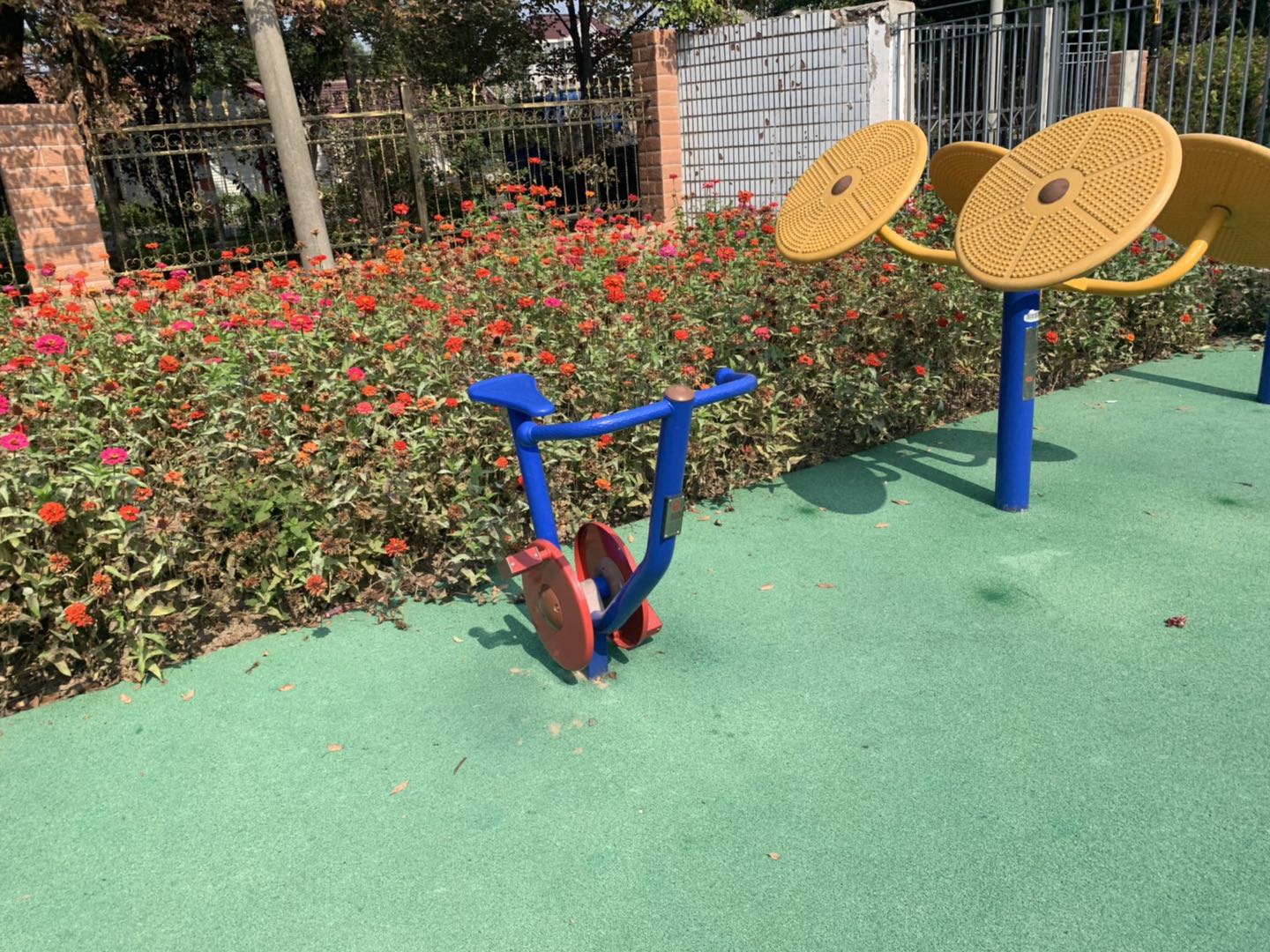 直立健身車