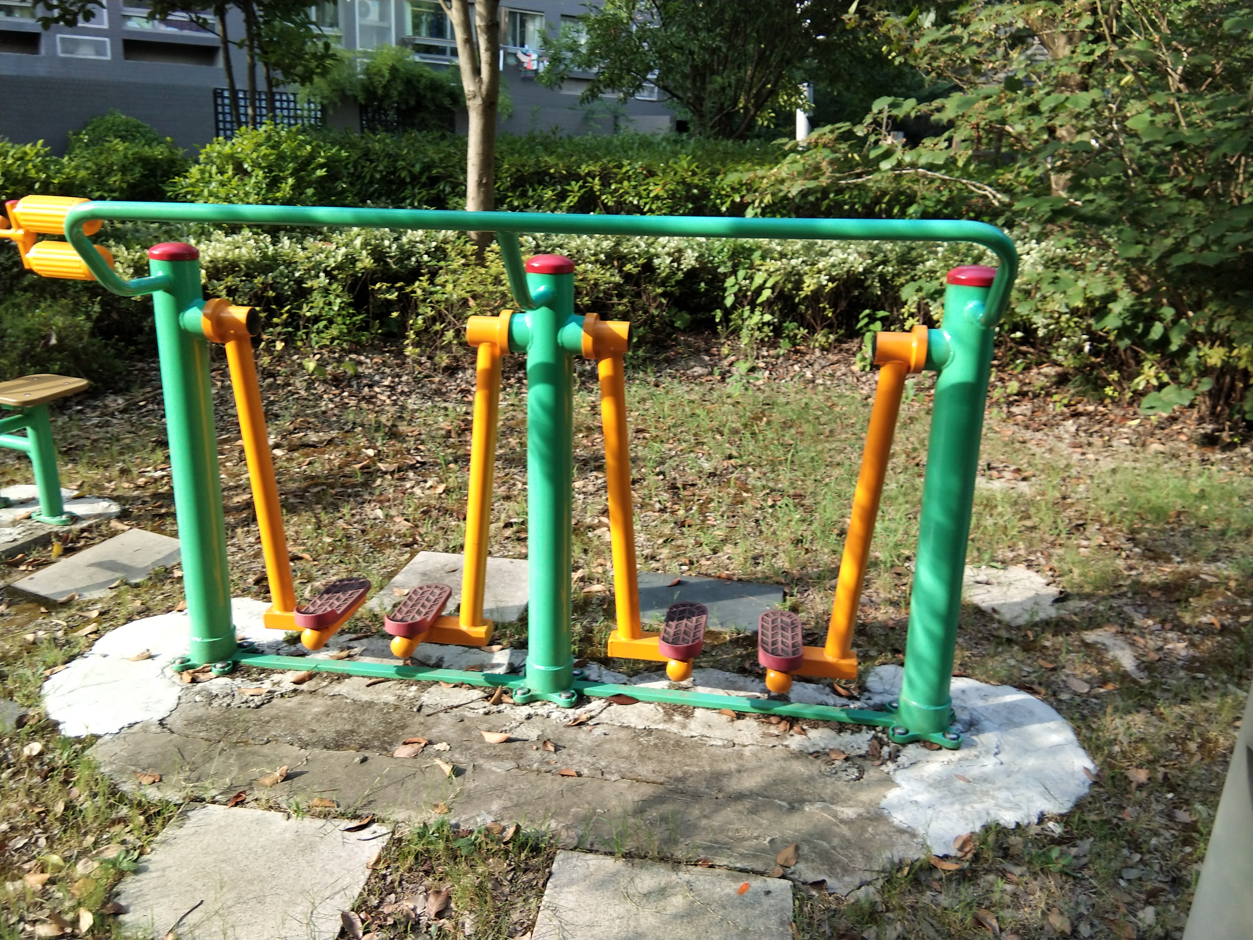 兩聯漫步機