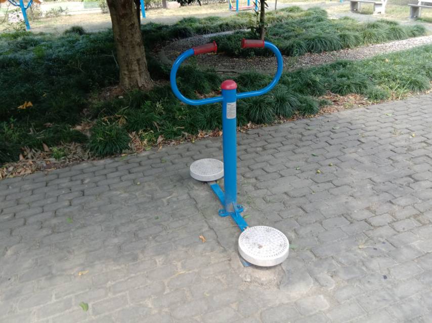 扭腰器