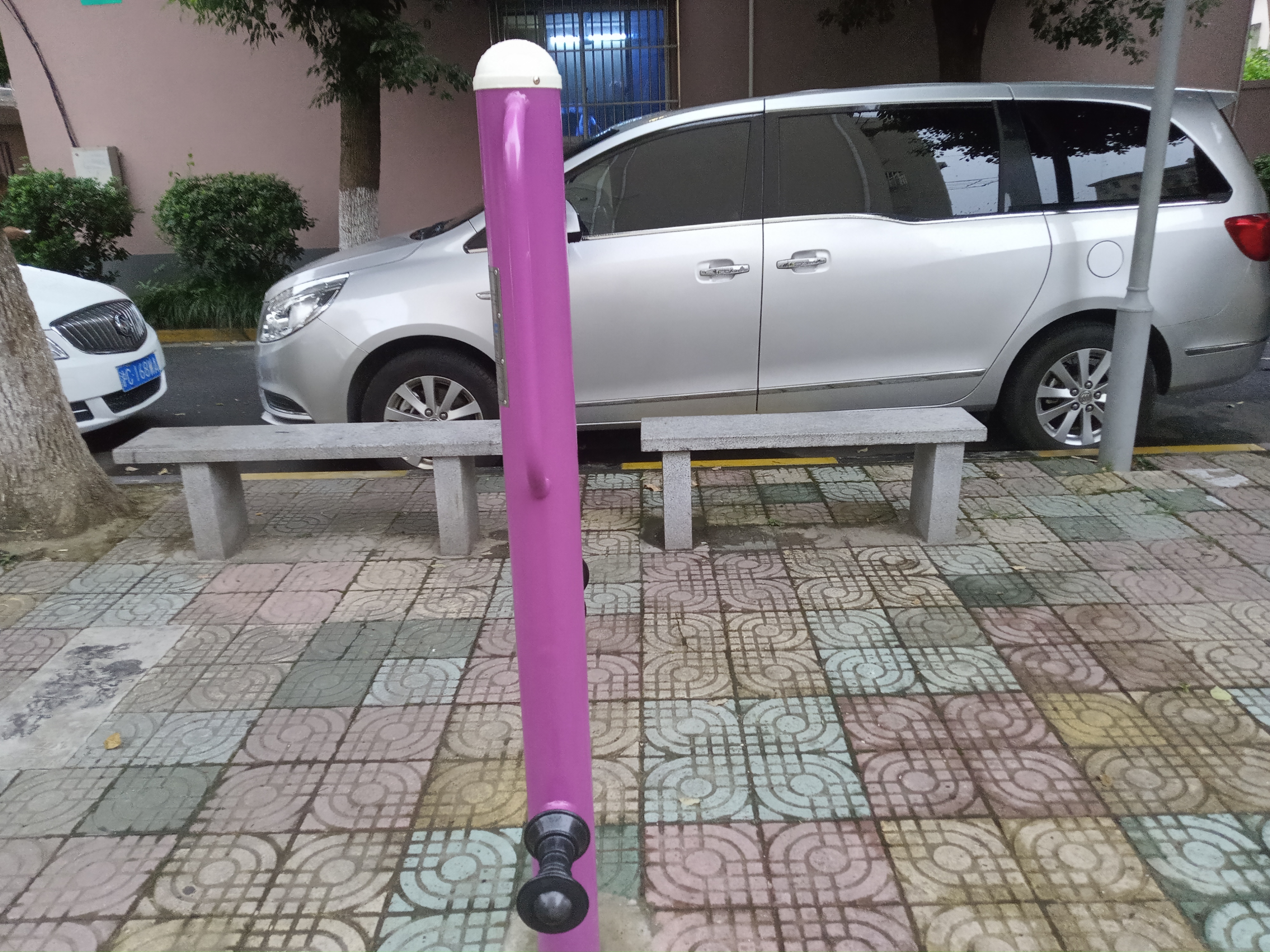 腿部按摩訓練器