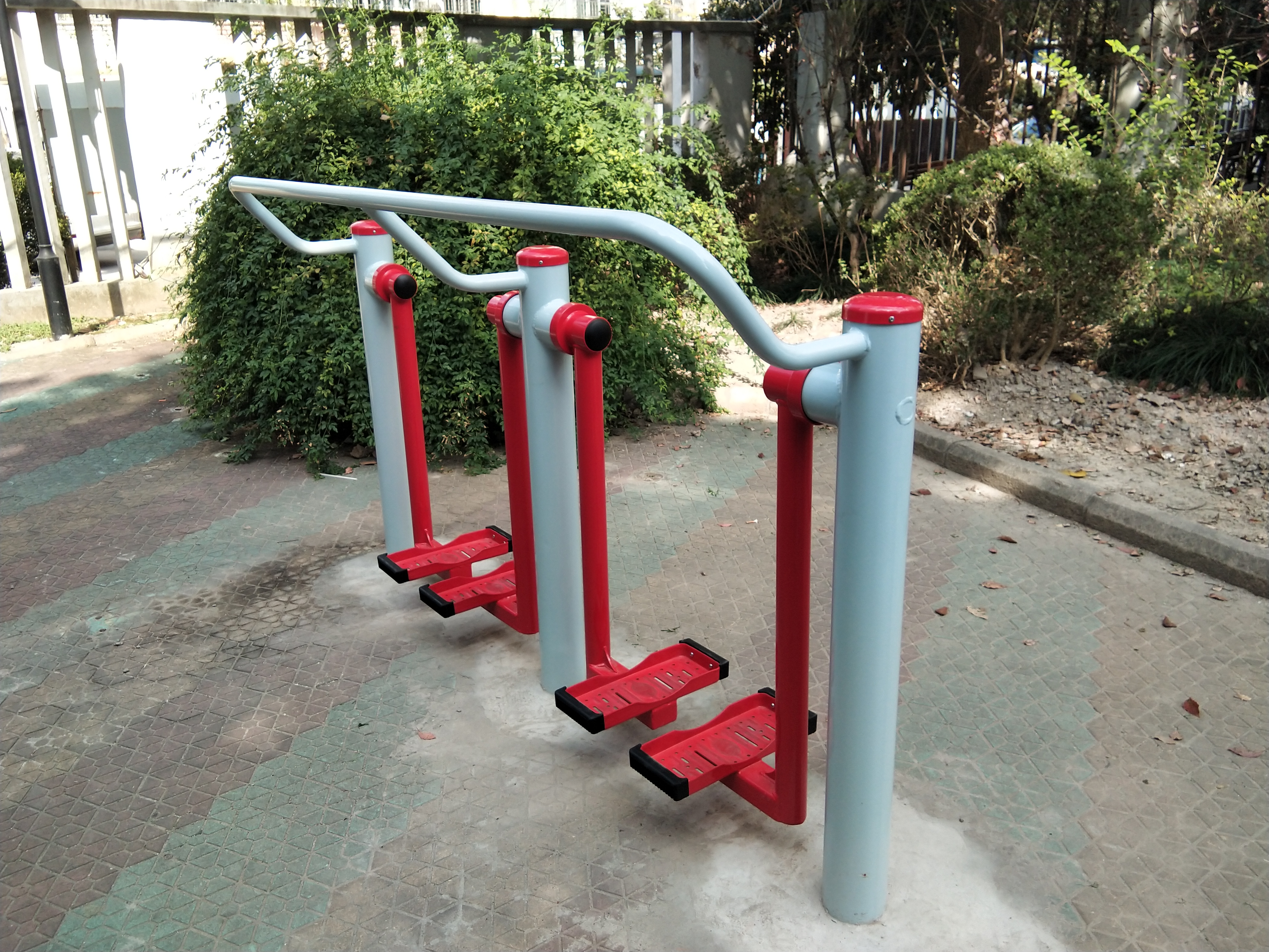 兩聯漫步機