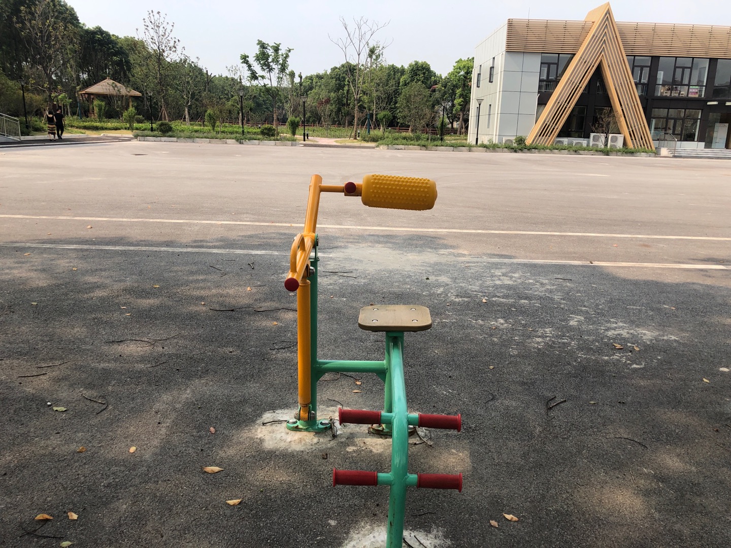 腹背鍛煉器