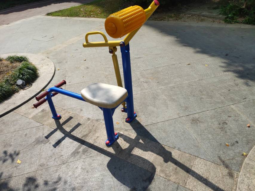 腹背鍛煉器