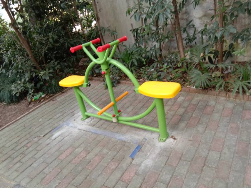 下肢康復器