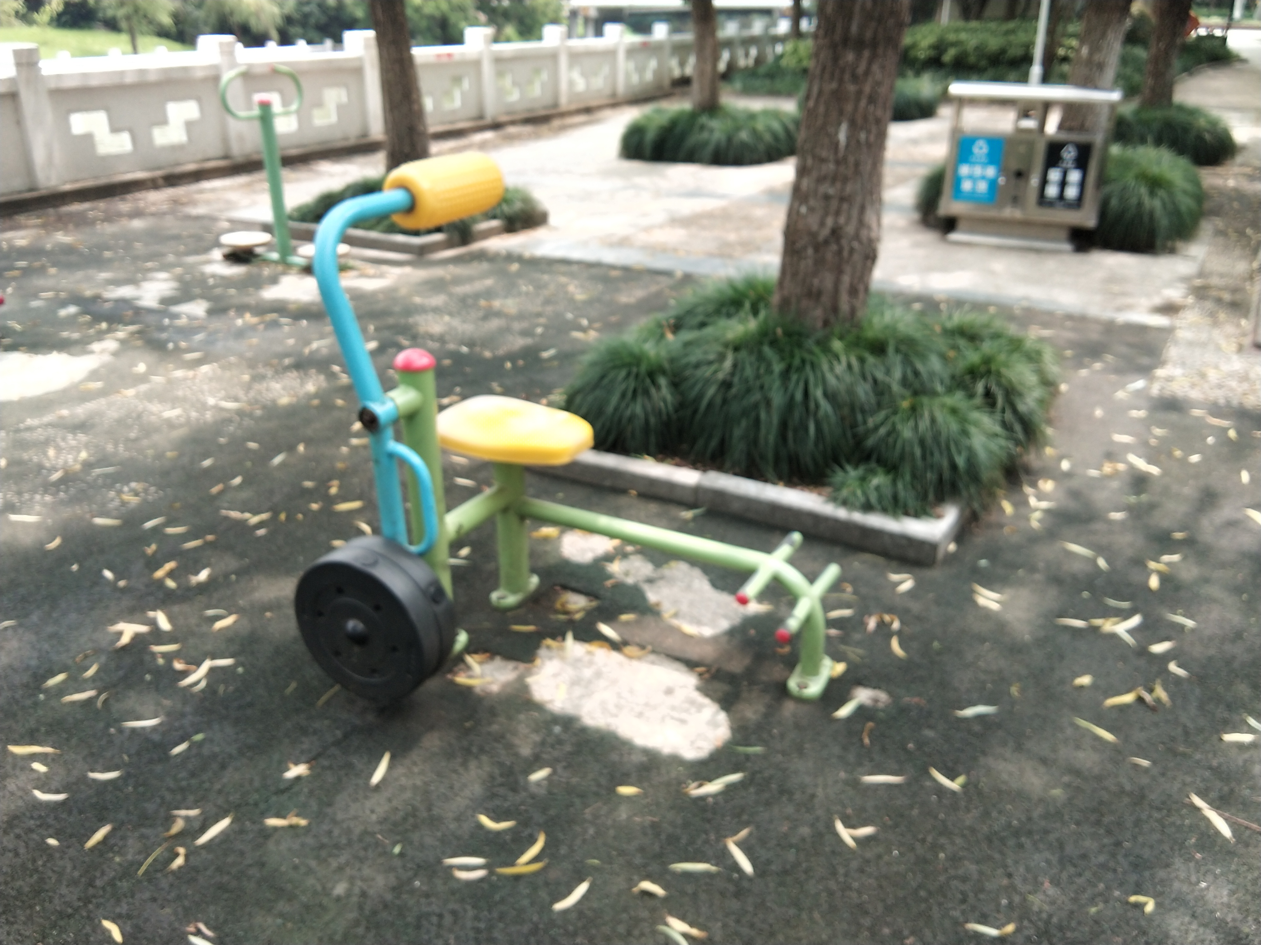 腹背鍛煉器