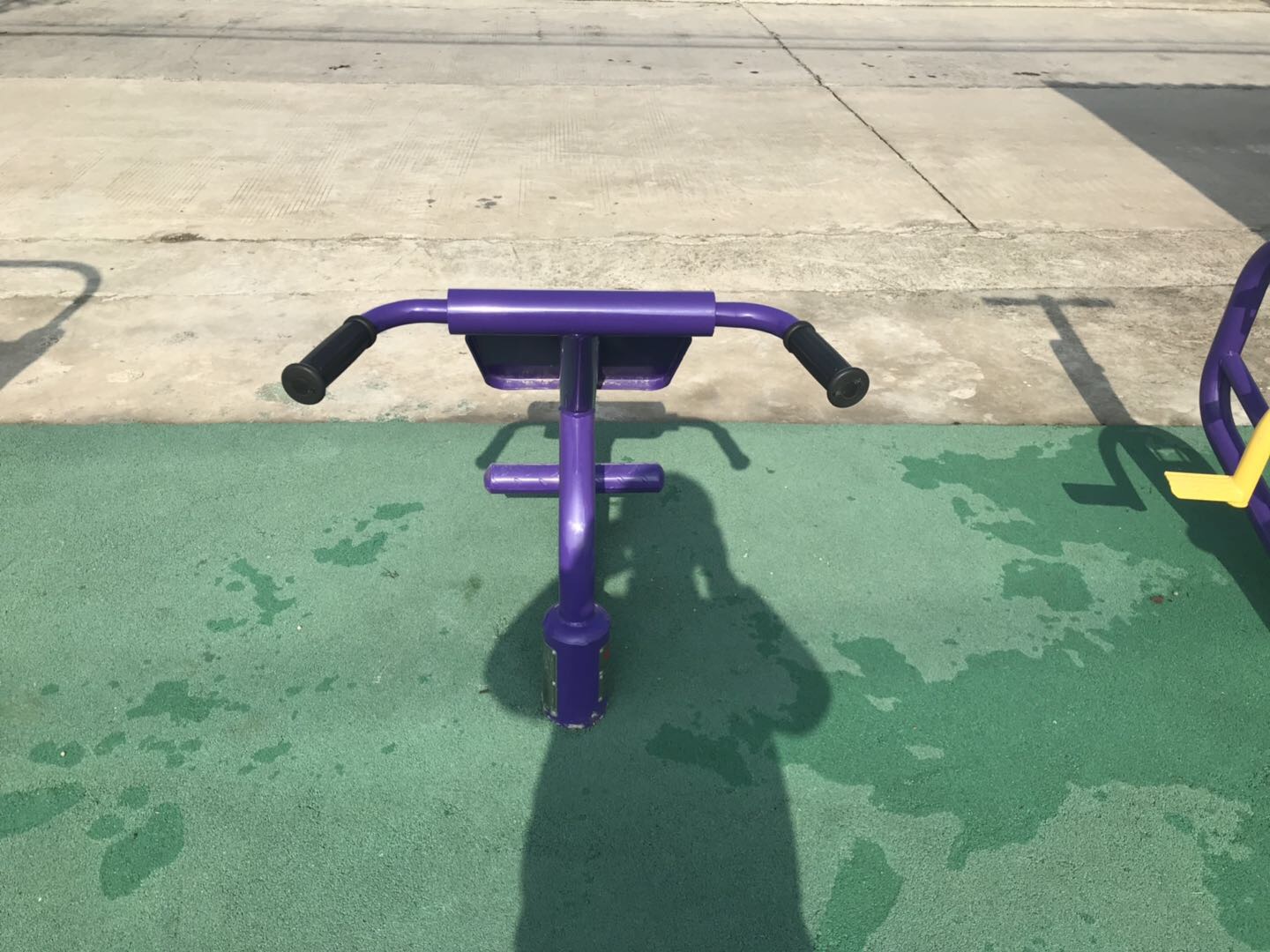 背肌訓練器