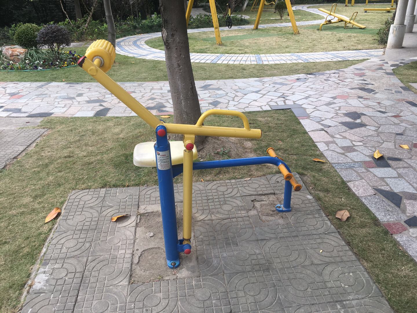 腹背鍛煉器