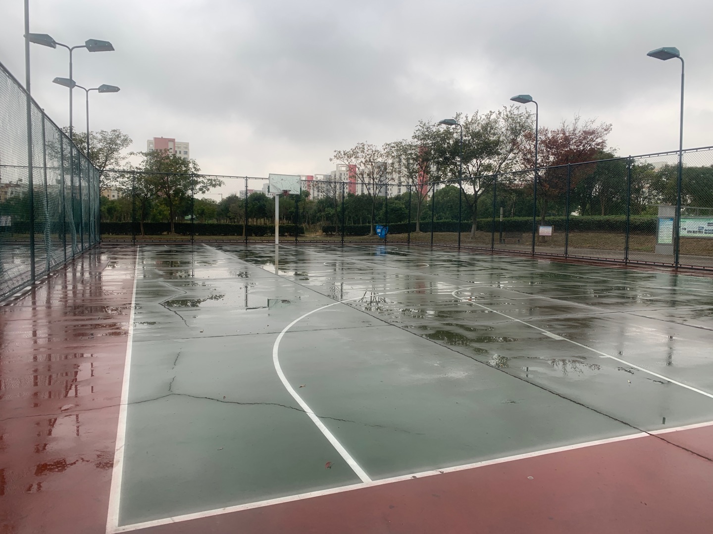 鶴園籃球場