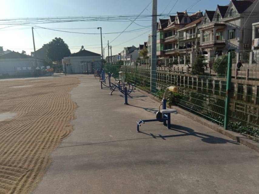 祝西村1649號西健身路徑