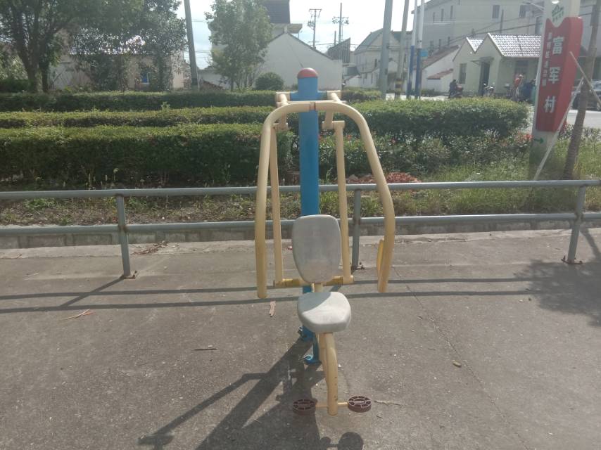 自重推胸器