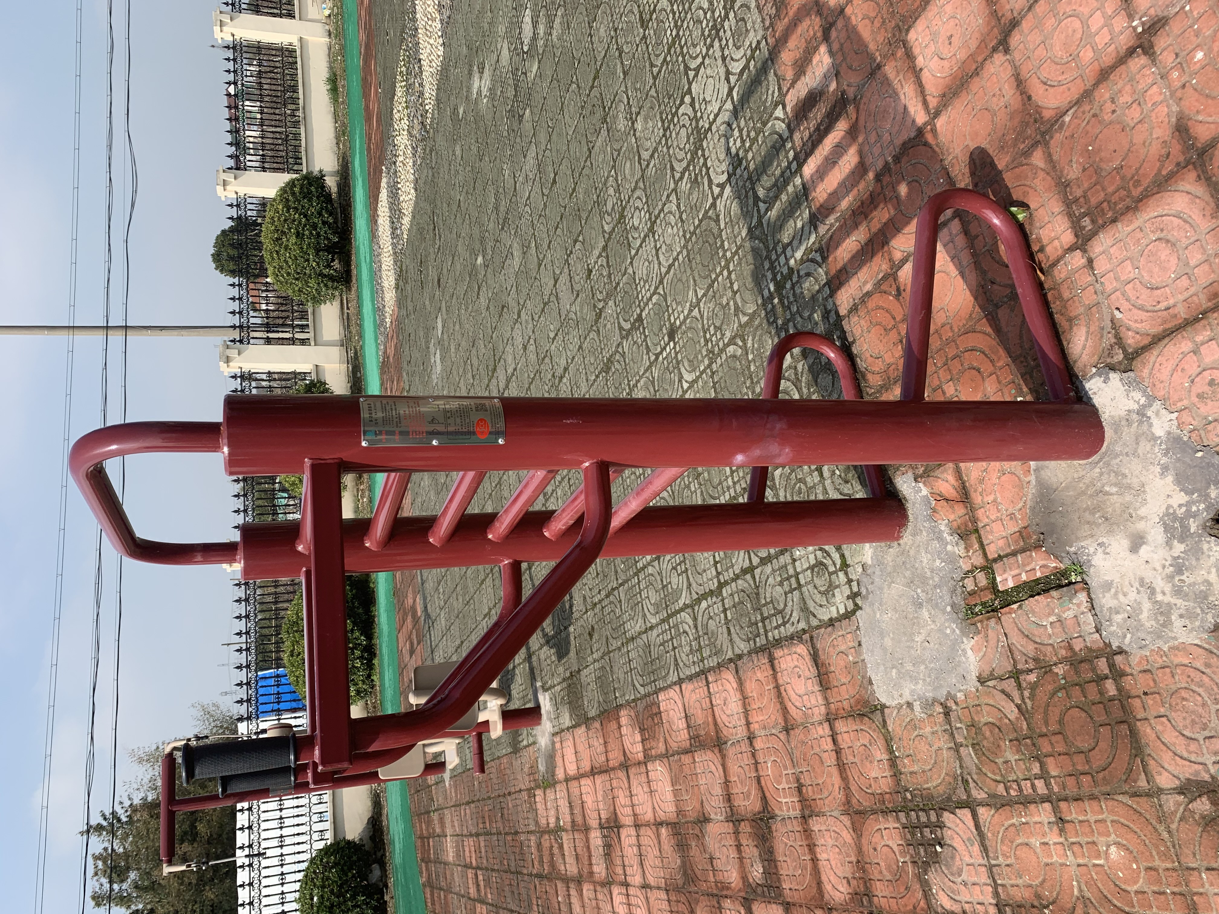 多功能訓練器
