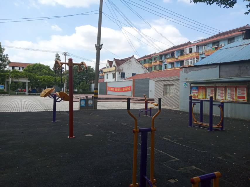 上海市崇明區堡鎮永和村6隊601號健身點