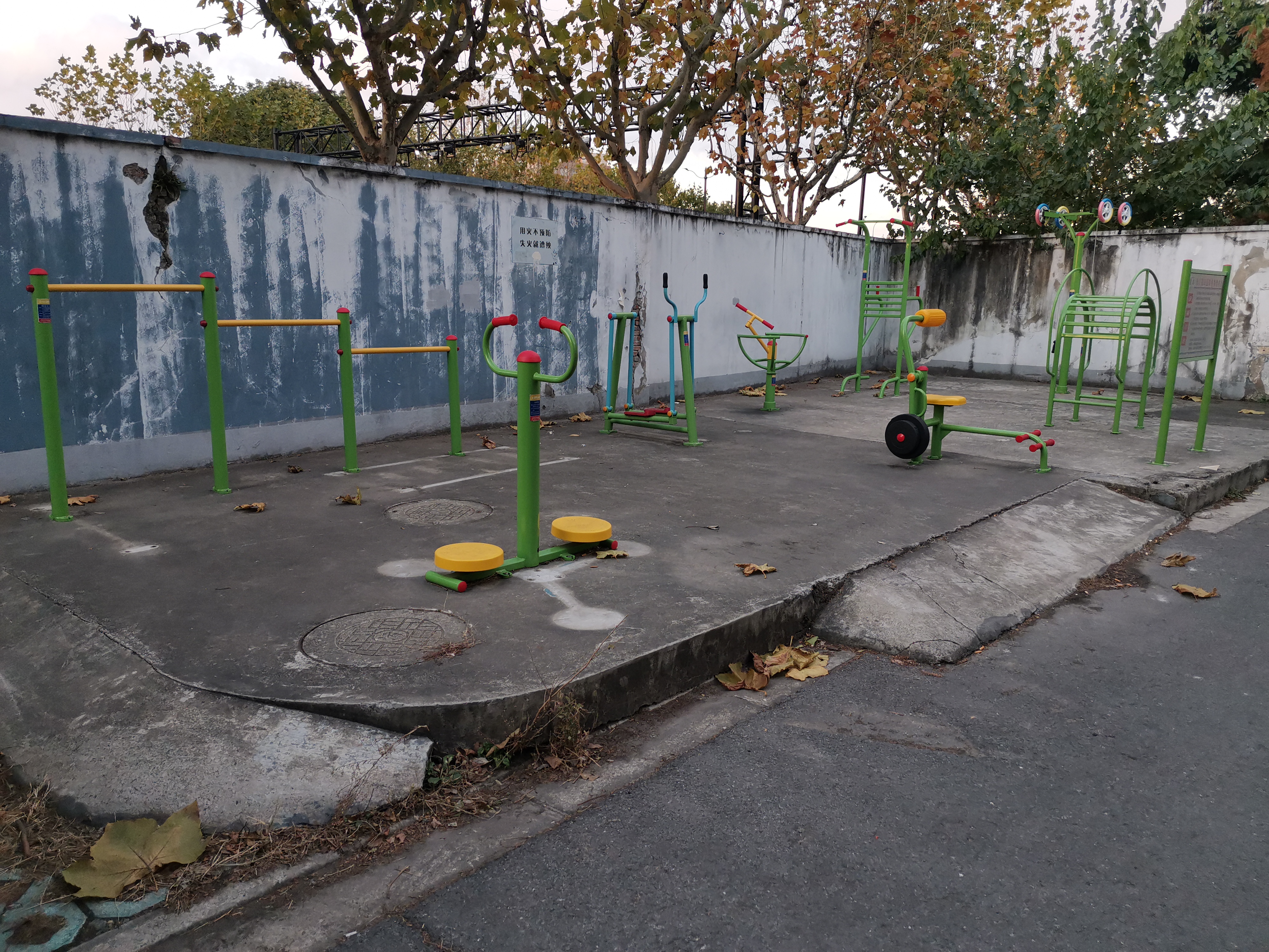 田園路居委健身苑點