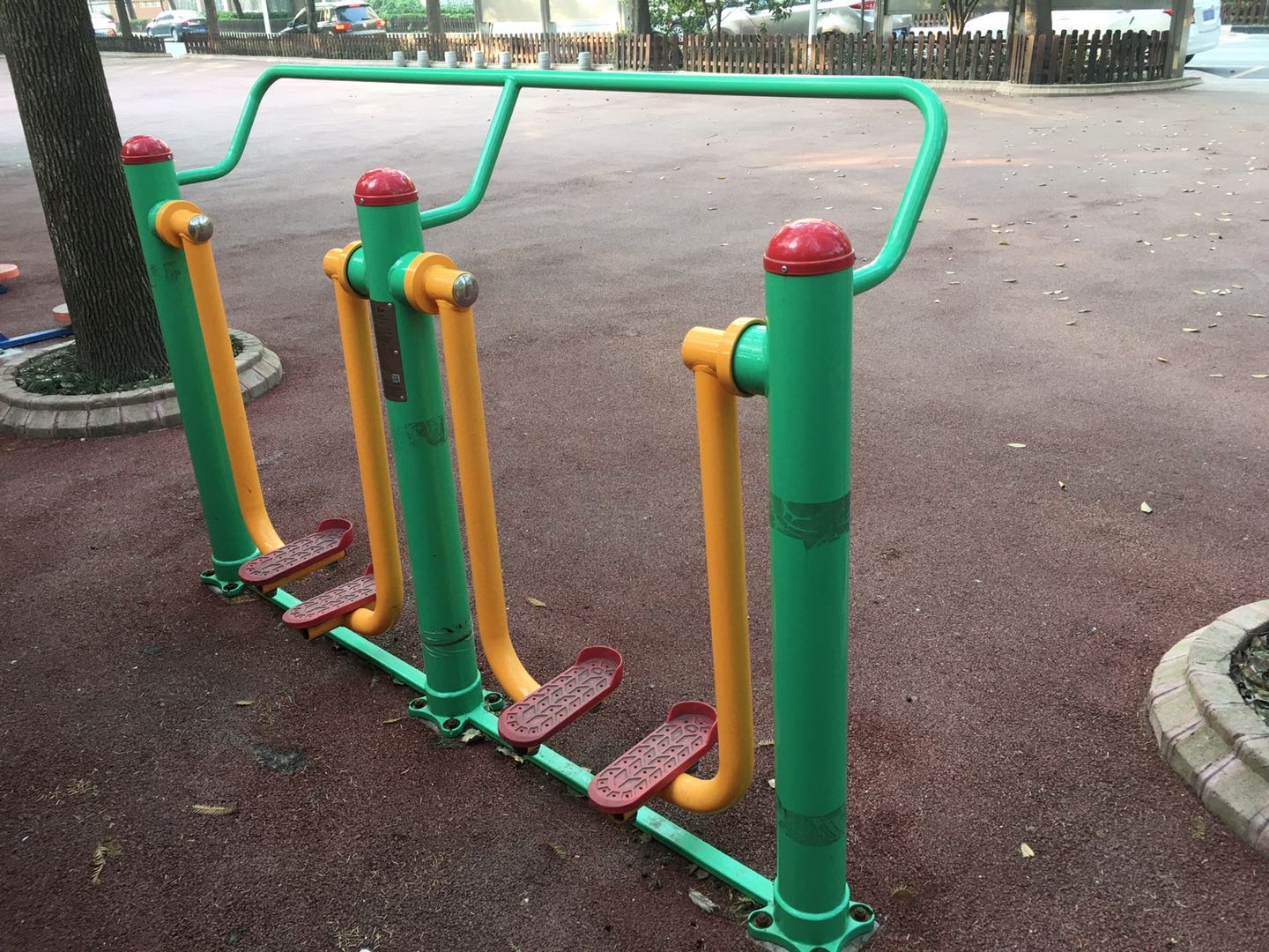 兩聯漫步機