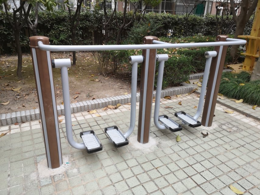 雙位太空漫步機