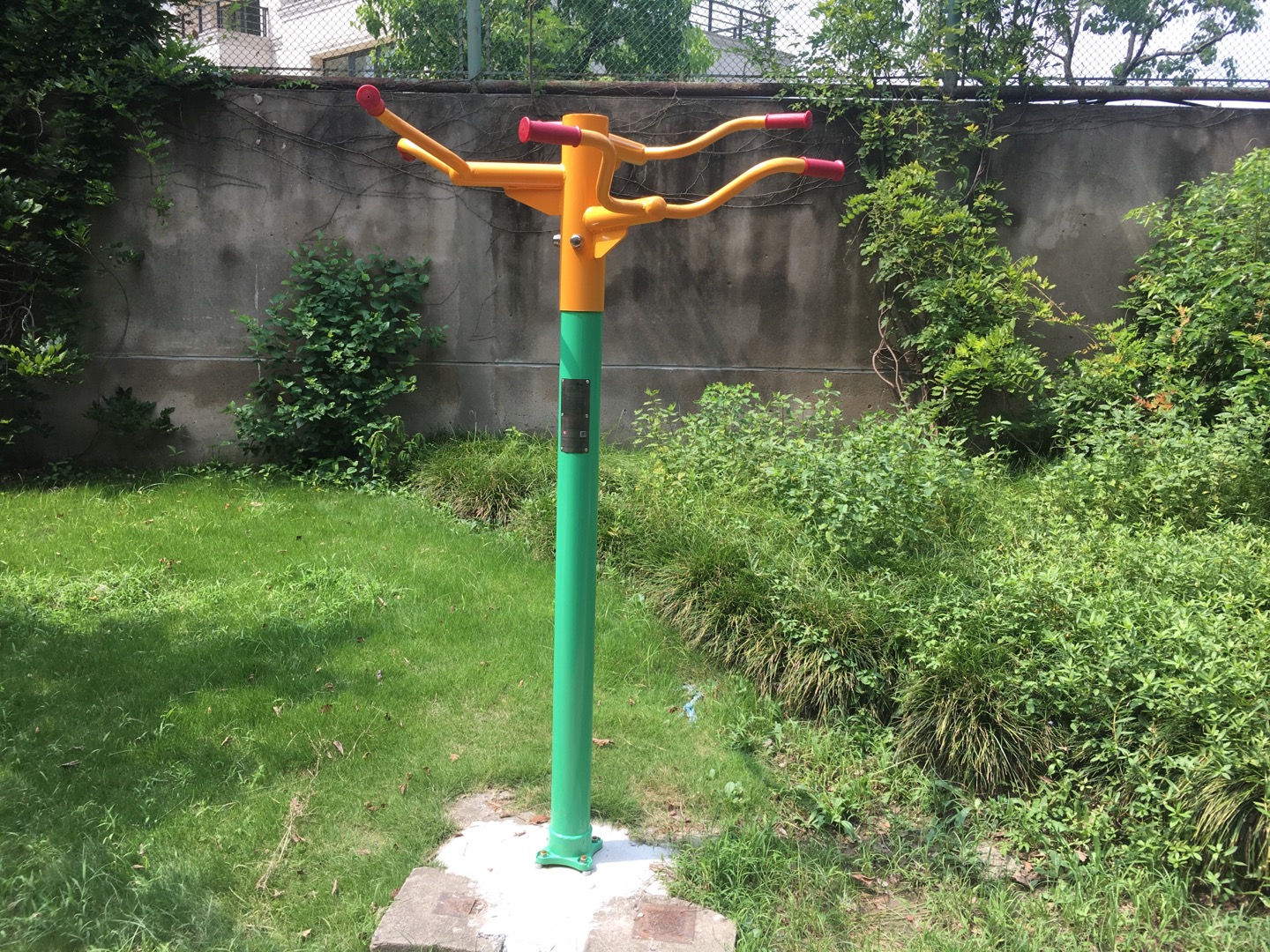 三位引體器