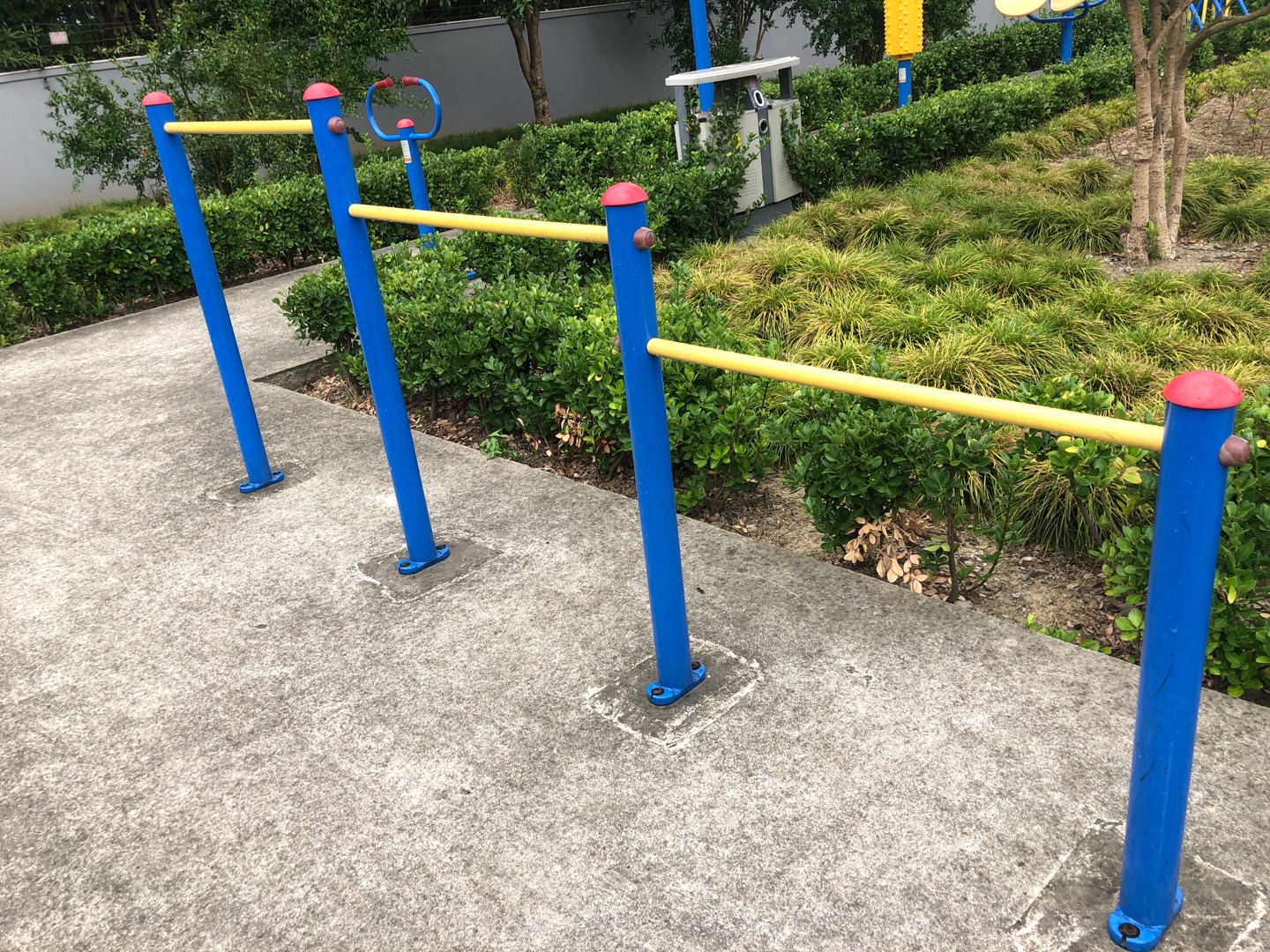 壓腿杠