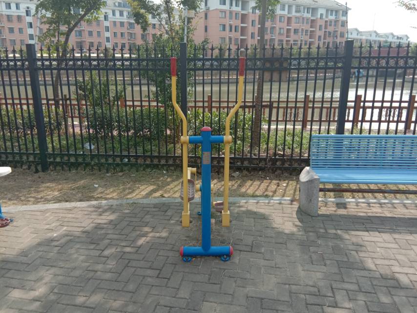 滑雪器