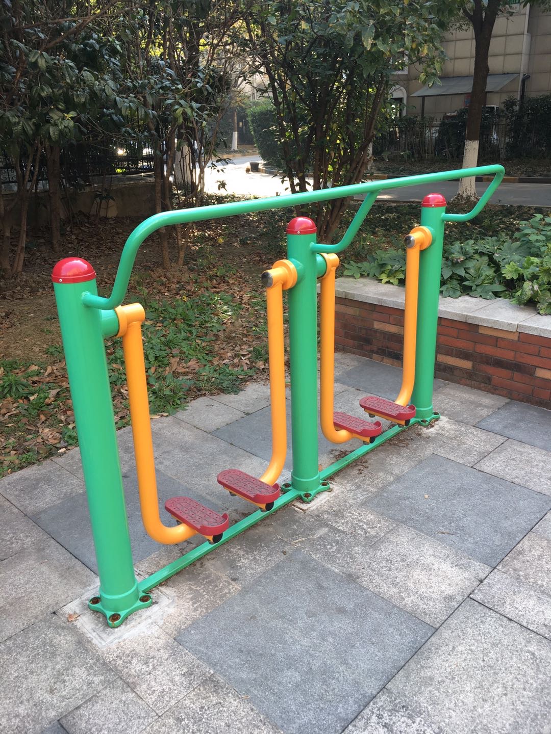 兩聯漫步機
