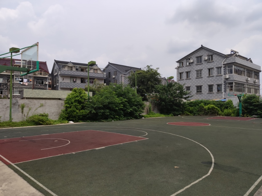 秀龍村籃球場