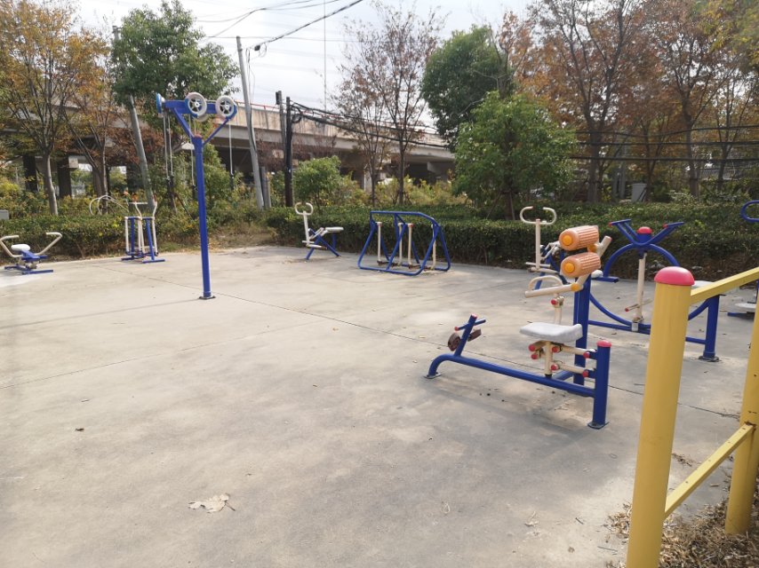 瓦南村健身點