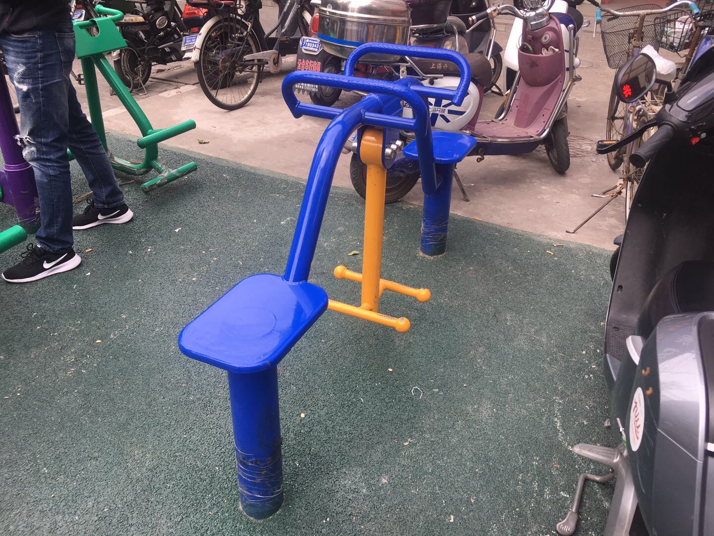上下肢訓練器