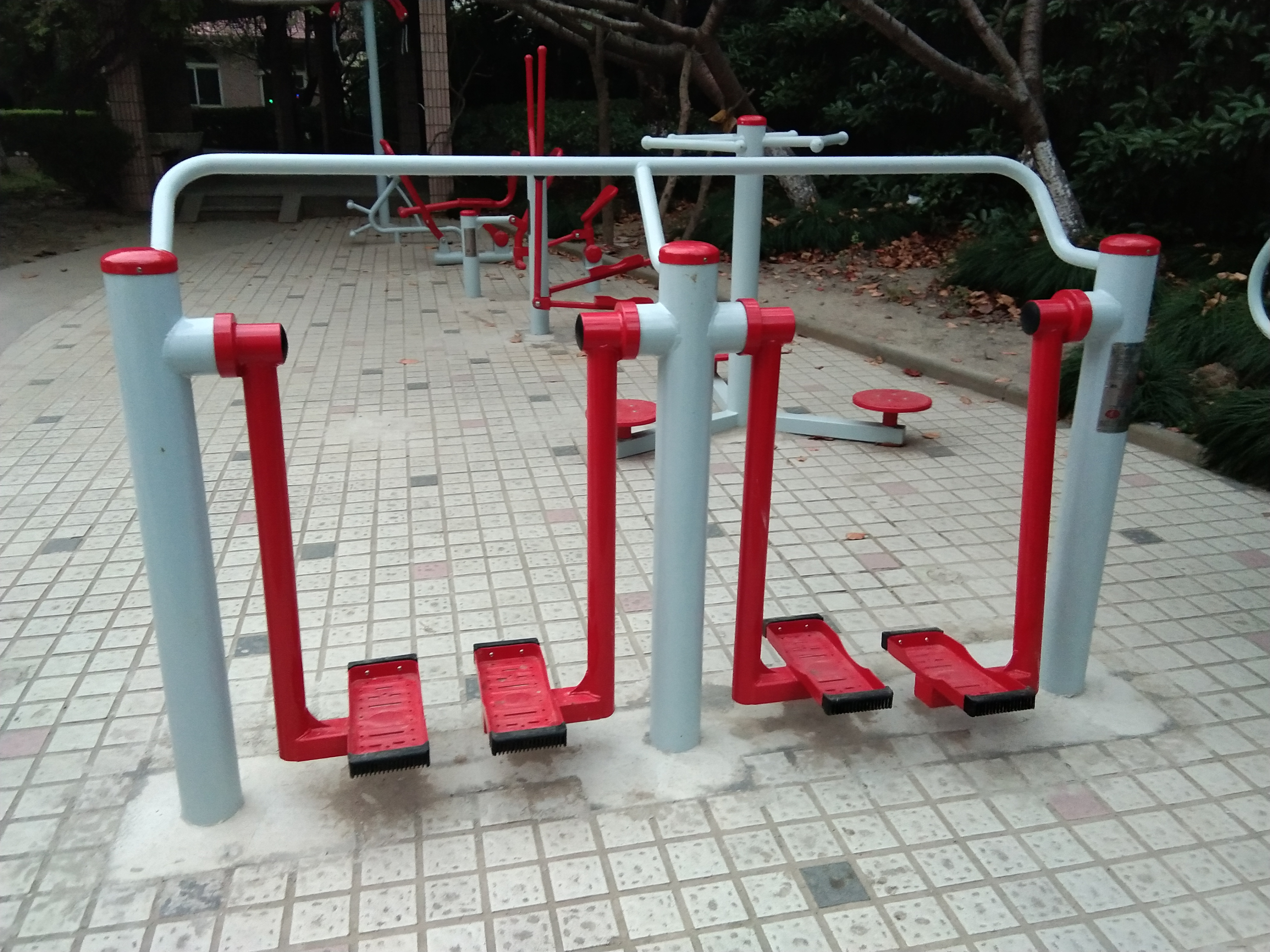 兩聯漫步機