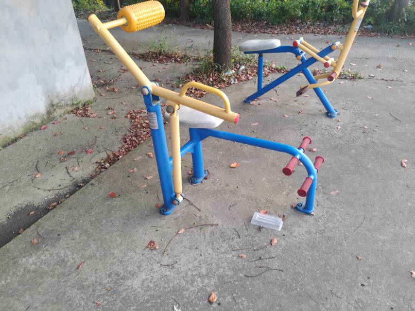 腹背鍛煉器