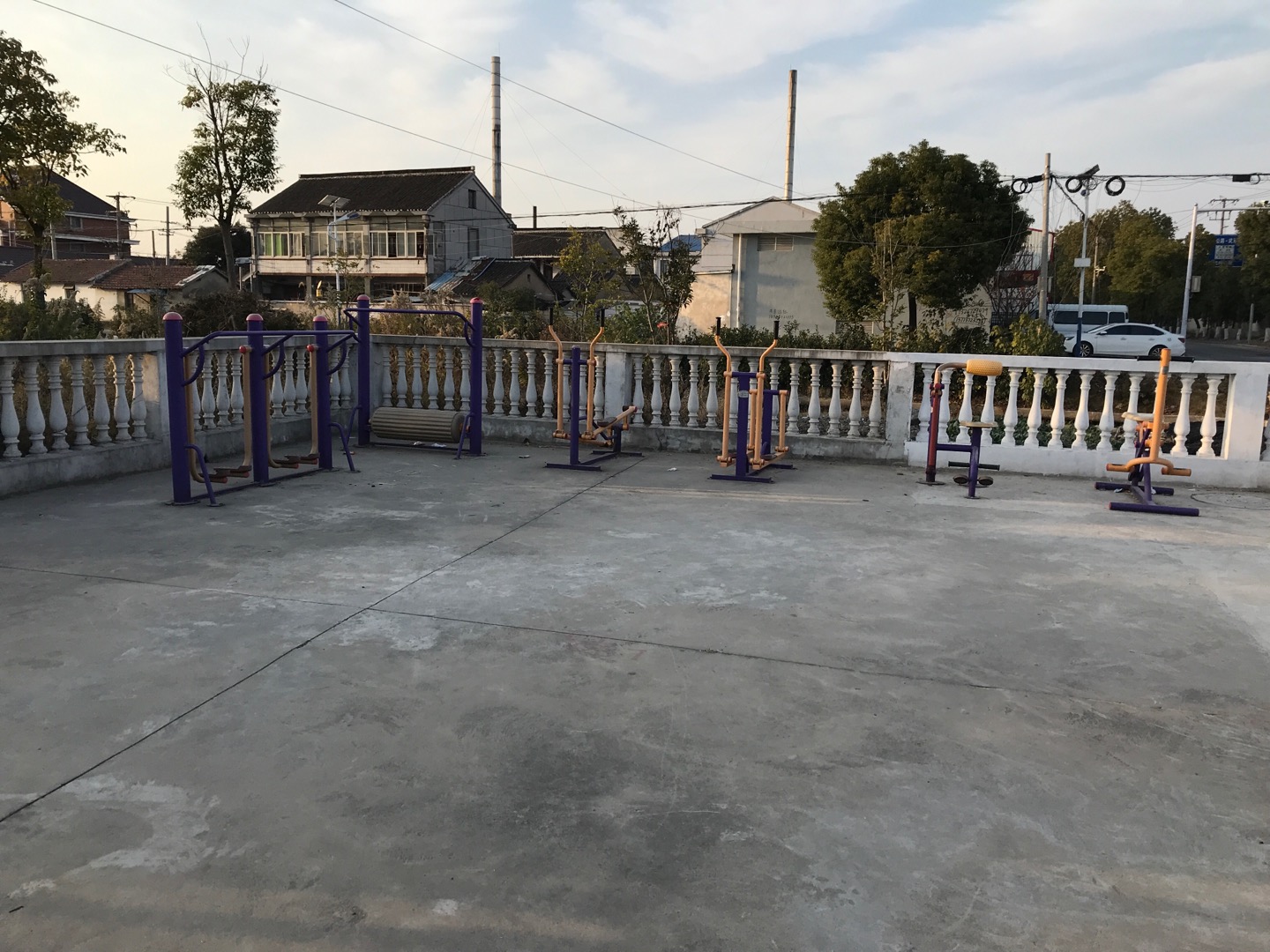 華亭鎮聯三村1組健身點